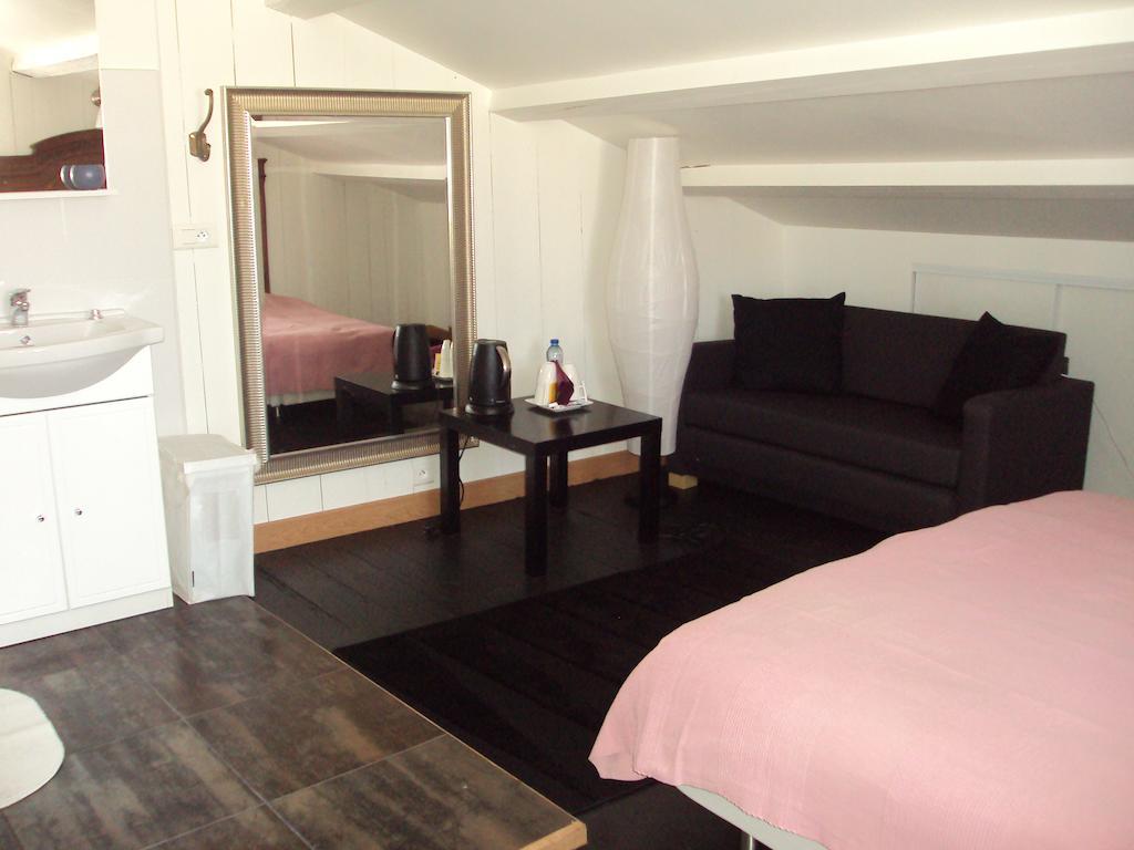 Le Poulailler De L'Ile De Re Apartment Saint-Martin-de-Re ห้อง รูปภาพ
